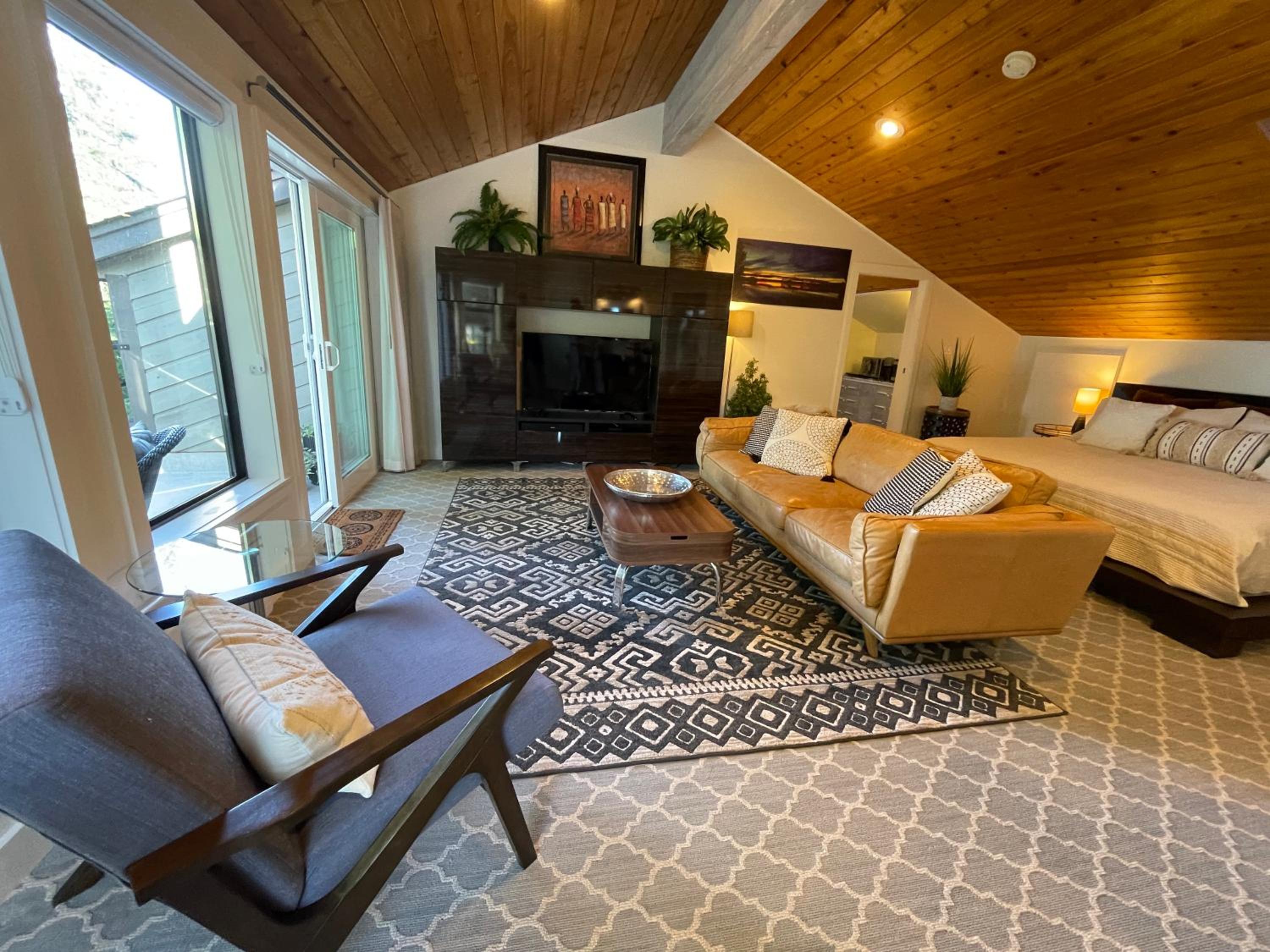 Tyee Beach Oasis Bed and Breakfast