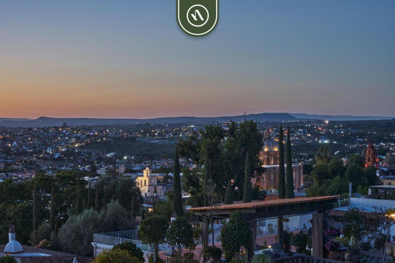 Amazing House in City Center - Rooftop - Skyline