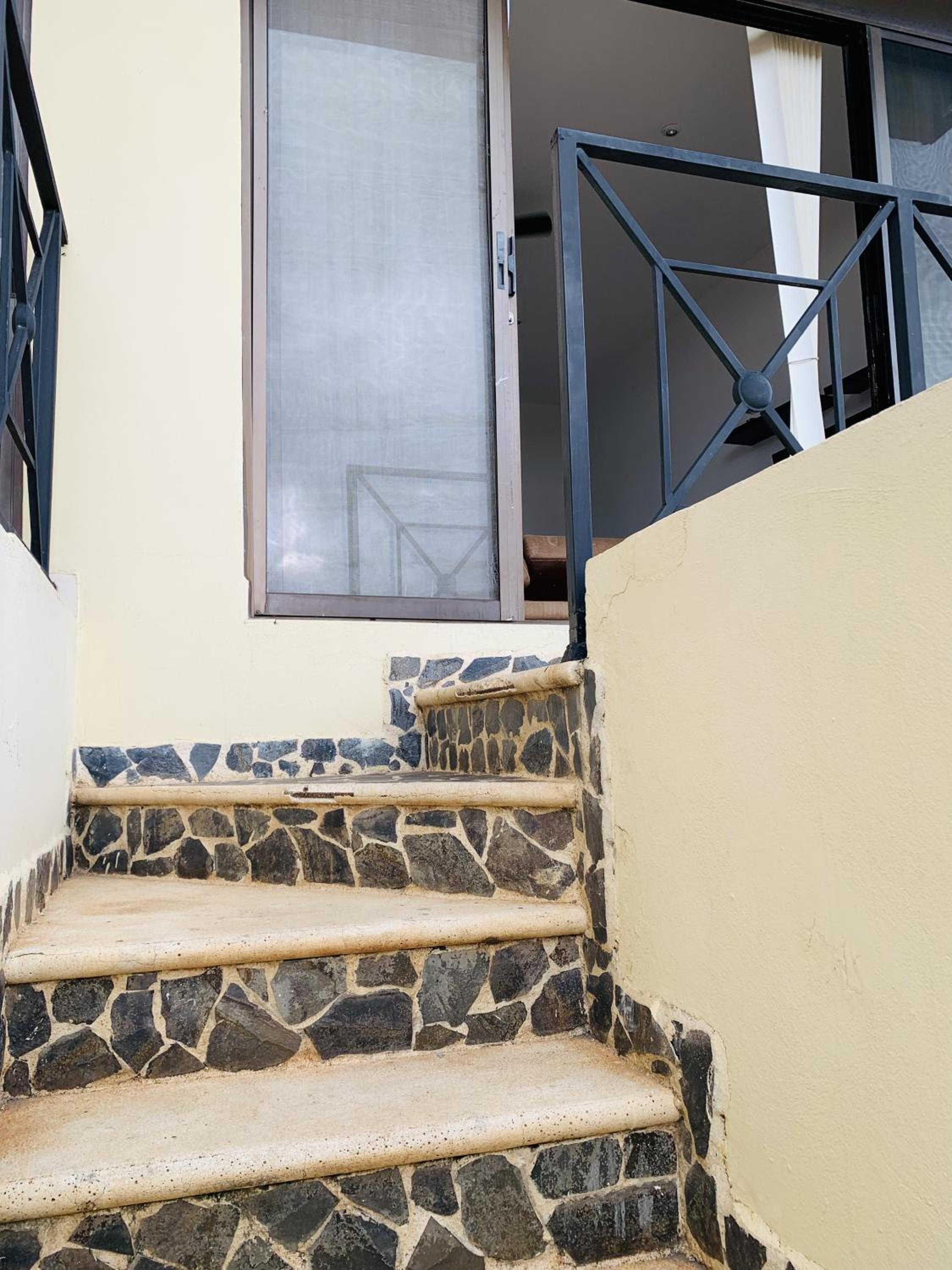 A6 PL Near the Beach 1bed 1bath private terrace