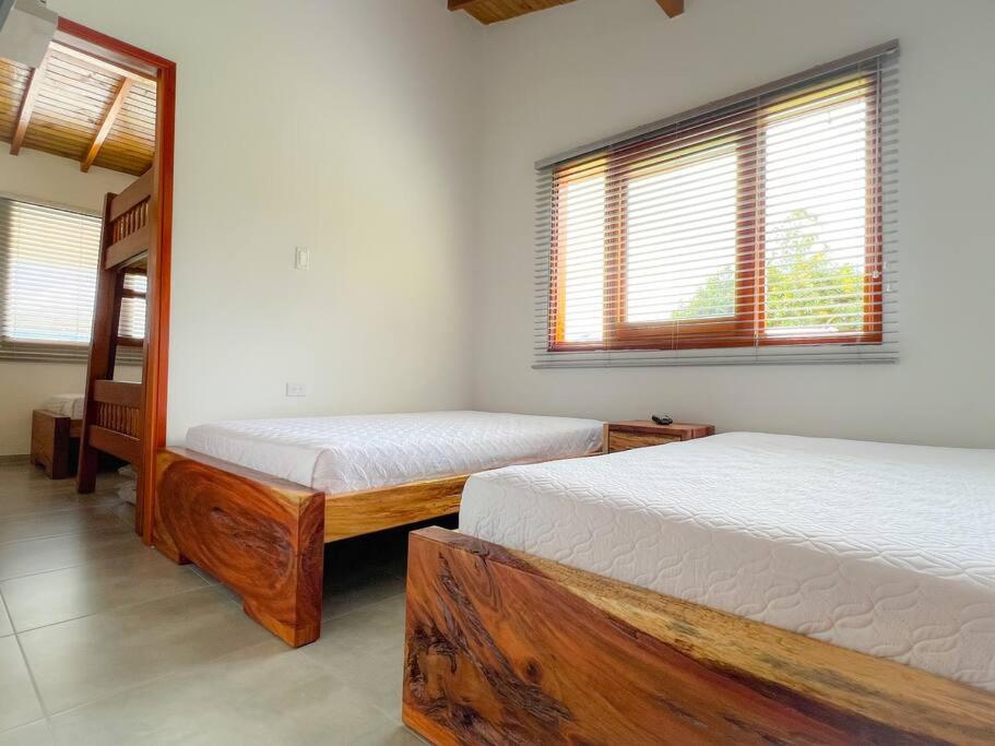 15 mins to Jardín Spacious & Convenient House