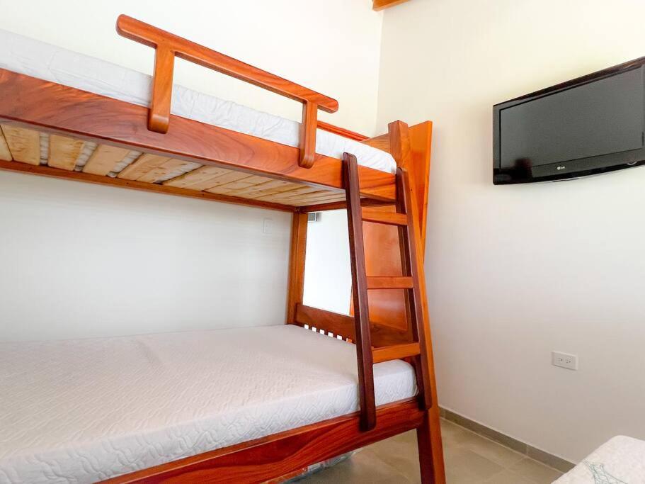 15 mins to Jardín Spacious & Convenient House