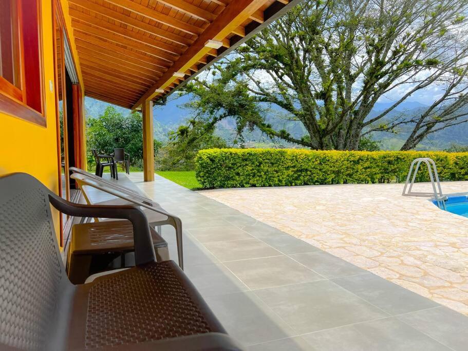 15 mins to Jardín Spacious & Convenient House