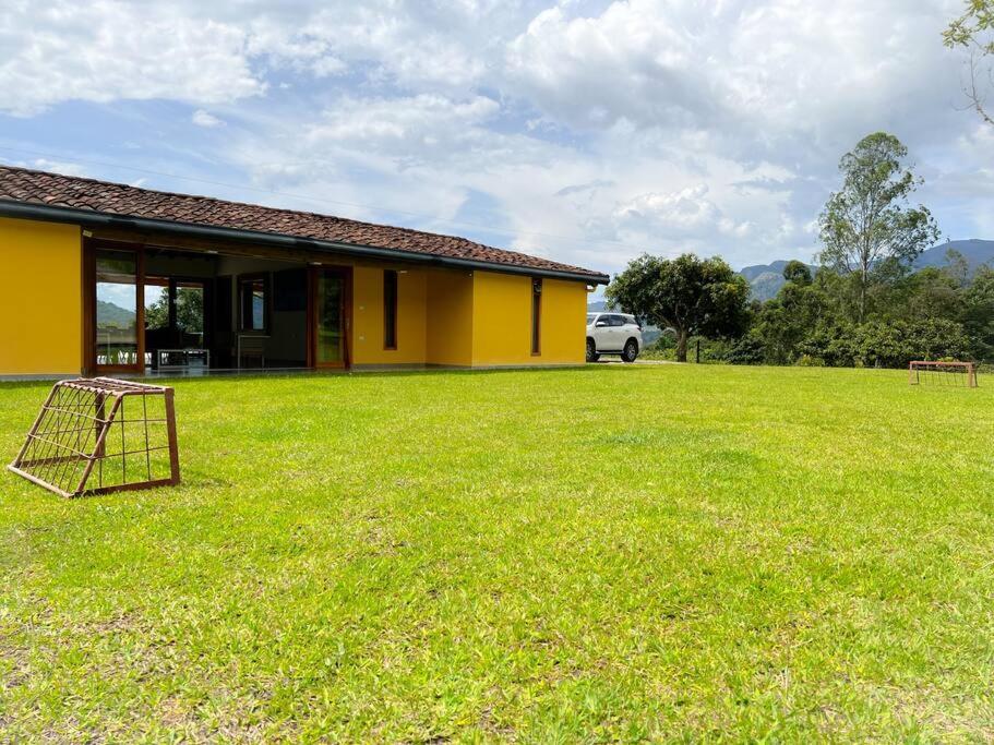 15 mins to Jardín Spacious & Convenient House