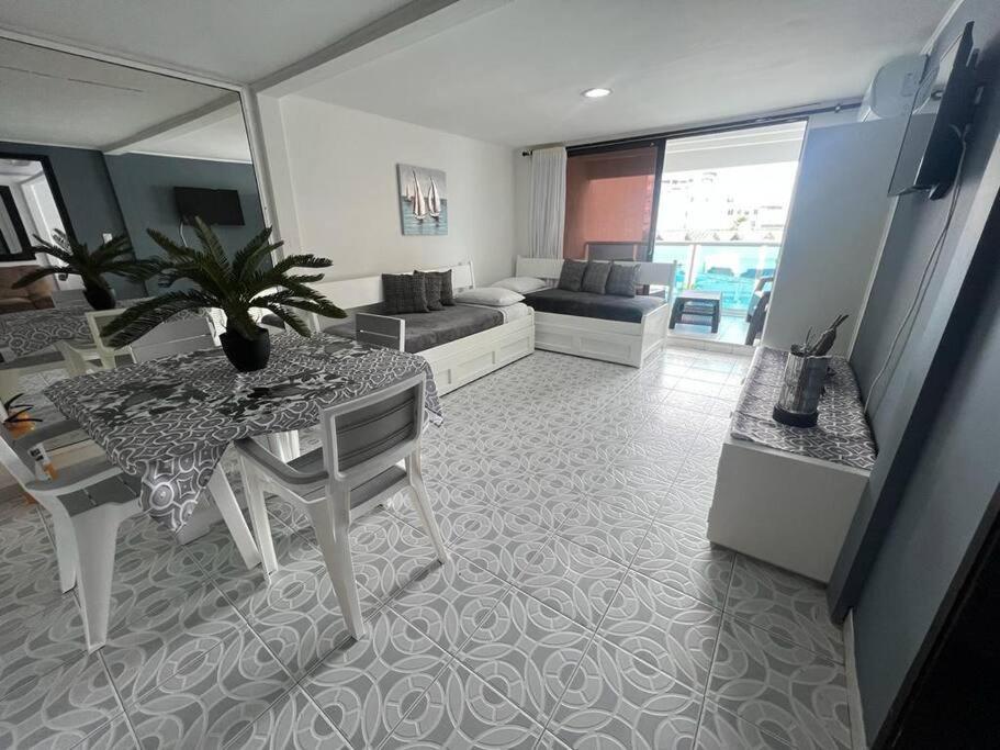 Relax Apt A 1 cuadra de playas