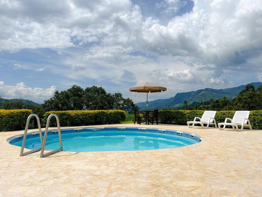 15 mins to Jardín Spacious & Convenient House