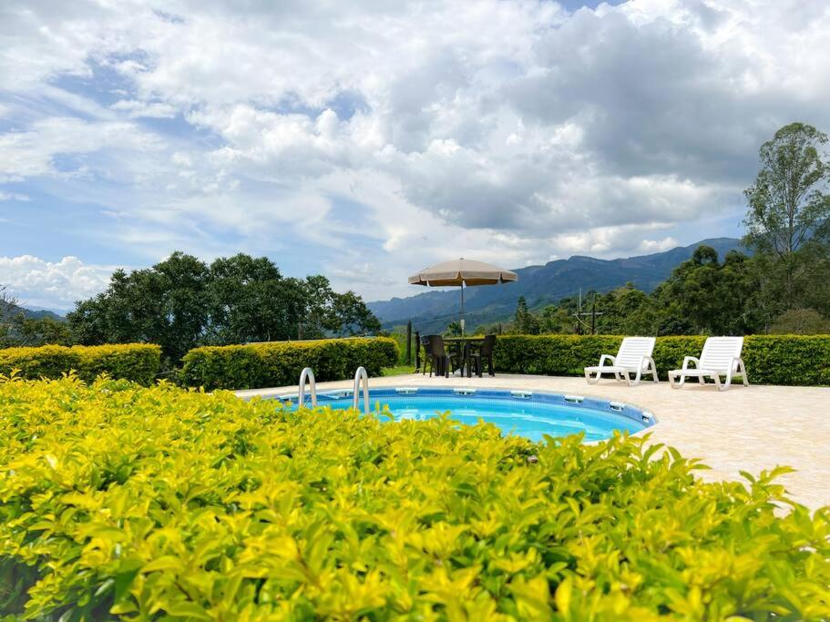 15 mins to Jardín Spacious & Convenient House