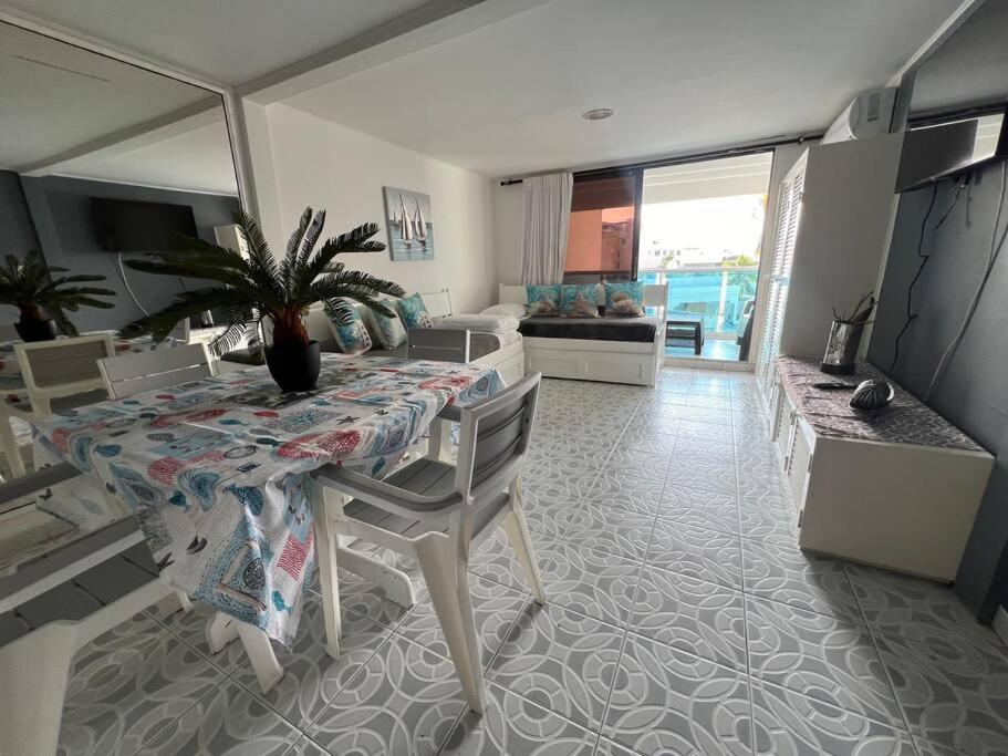 Relax Apt A 1 cuadra de playas