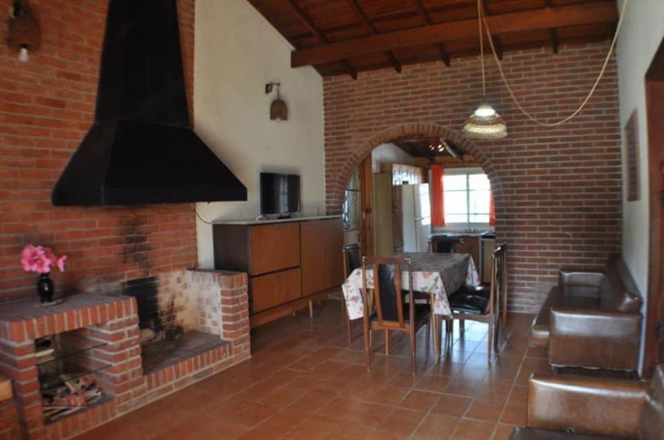 Chalet Clásico con cochera - La Casita de Mogotes