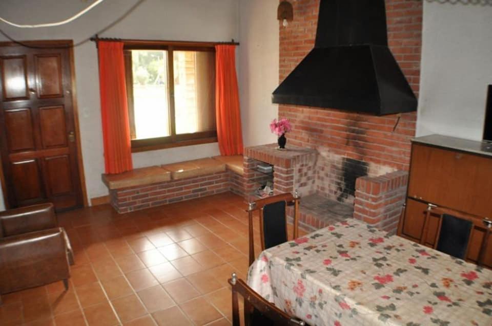 Chalet Clásico con cochera - La Casita de Mogotes