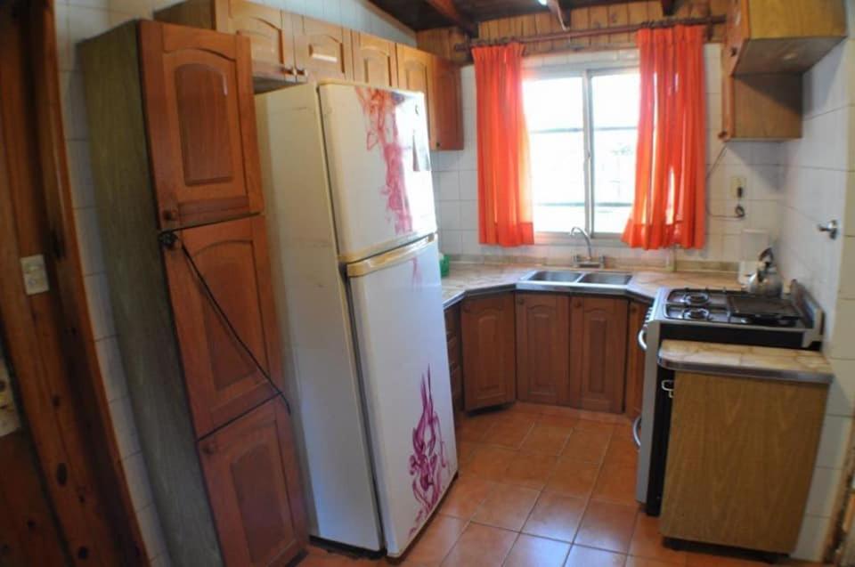 Chalet Clásico con cochera - La Casita de Mogotes