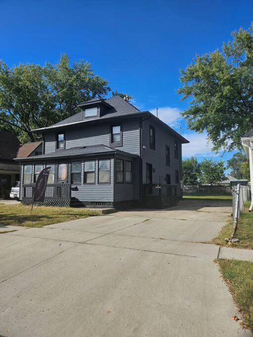 Spacious Duplex by Fairgrounds & Downtown with Fire Pit view 3