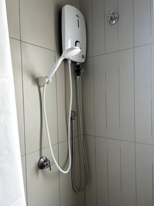 KL-Sungai Besi, Pool, FREE Parking, near MRT, 2-6pax