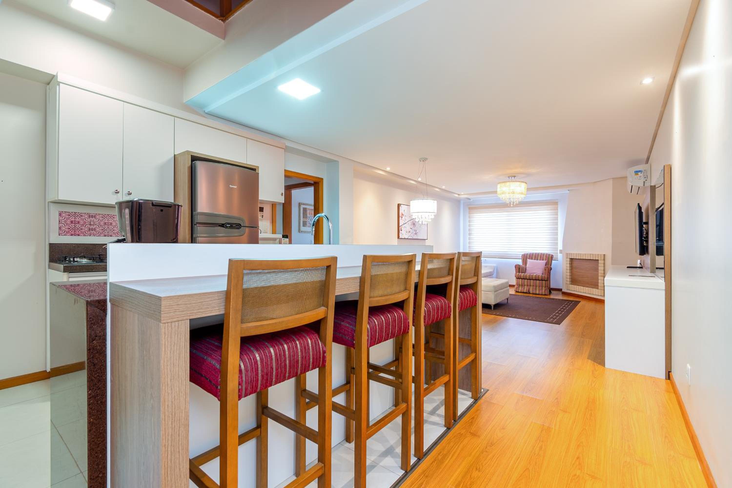 Apartamento Lindo e Completo 3 Suítes e Quarto no Centro