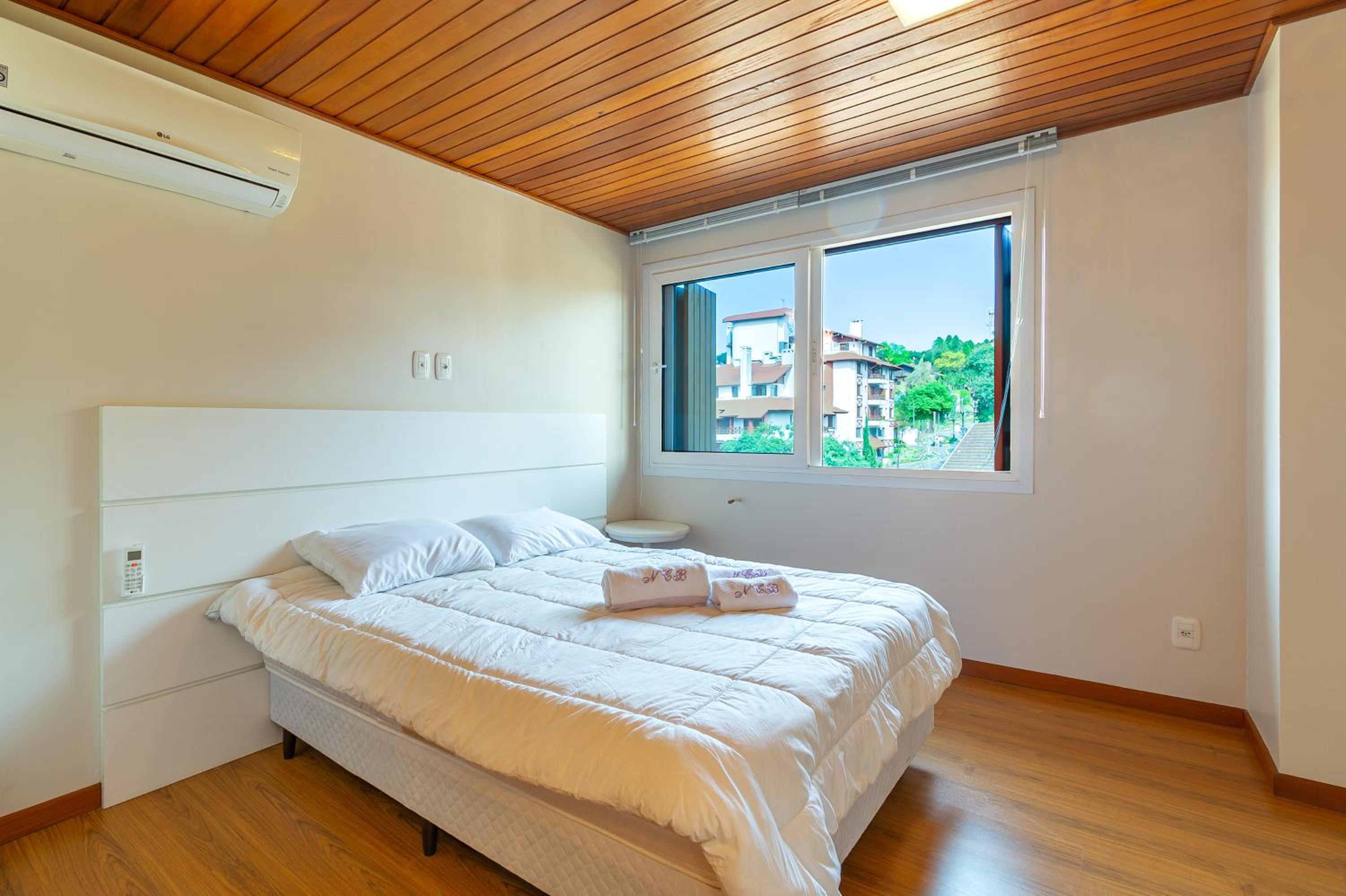 Apartamento Lindo e Completo 3 Suítes e Quarto no Centro
