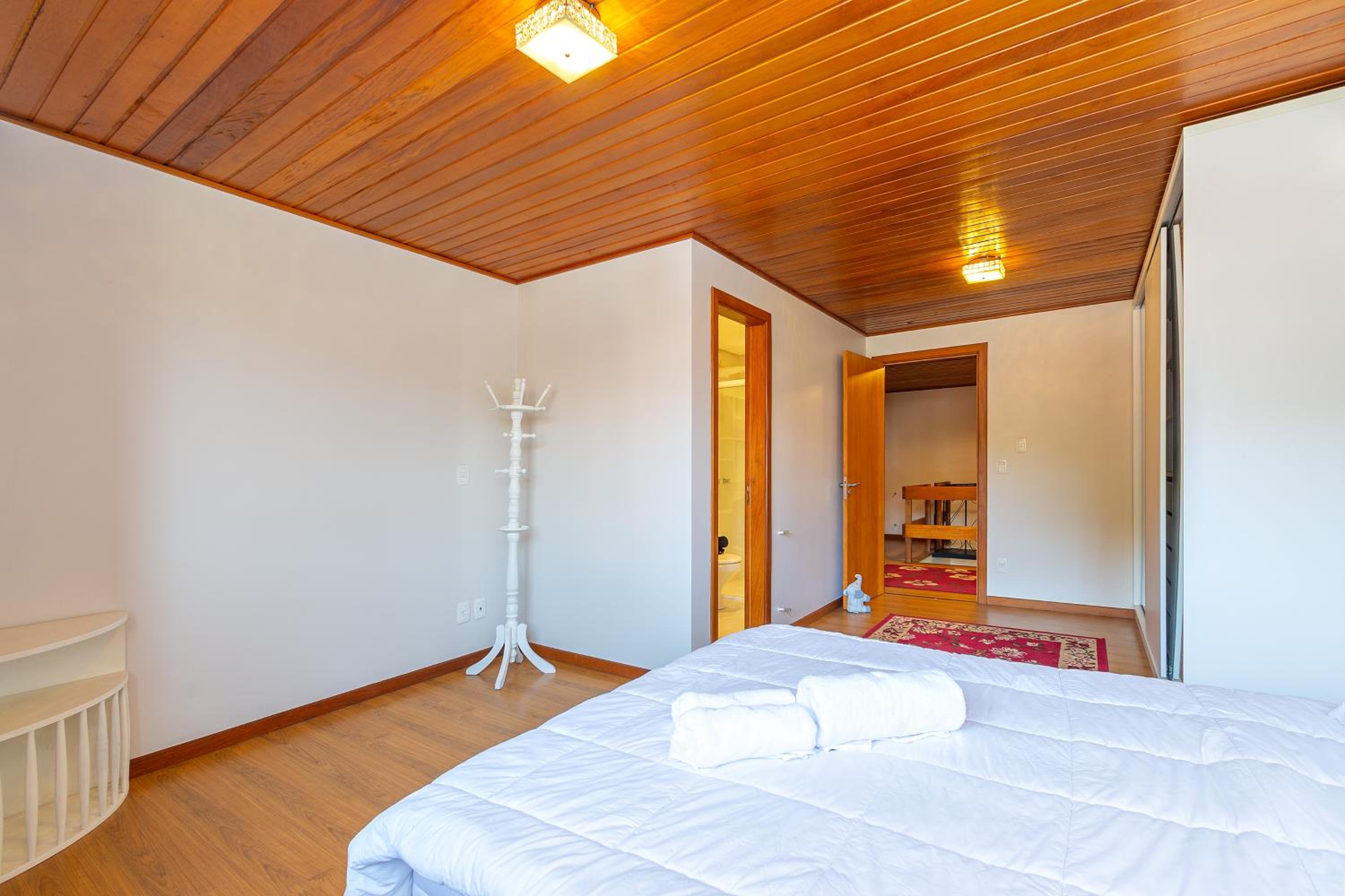 Apartamento Lindo e Completo 3 Suítes e Quarto no Centro