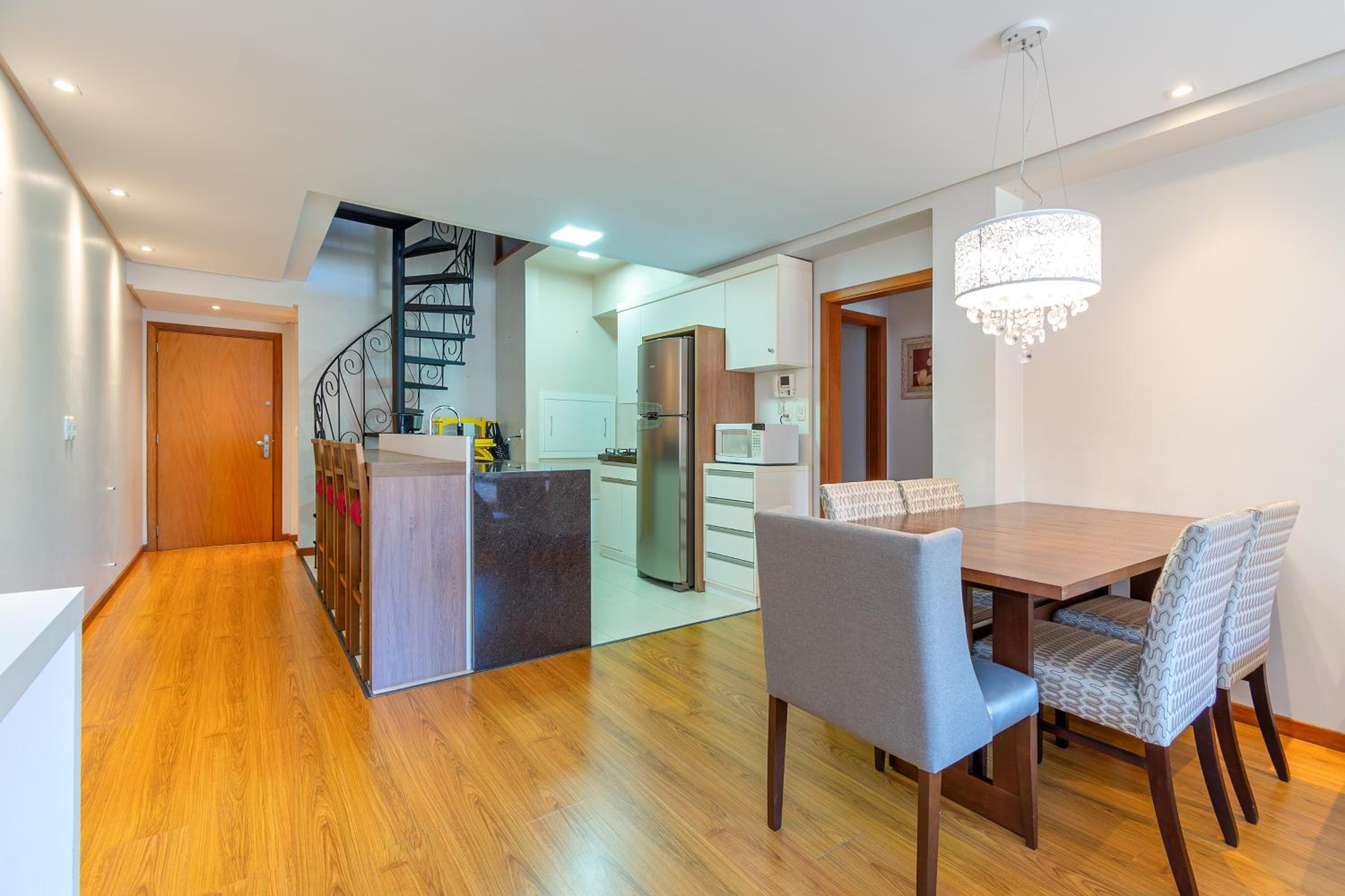 Apartamento Lindo e Completo 3 Suítes e Quarto no Centro