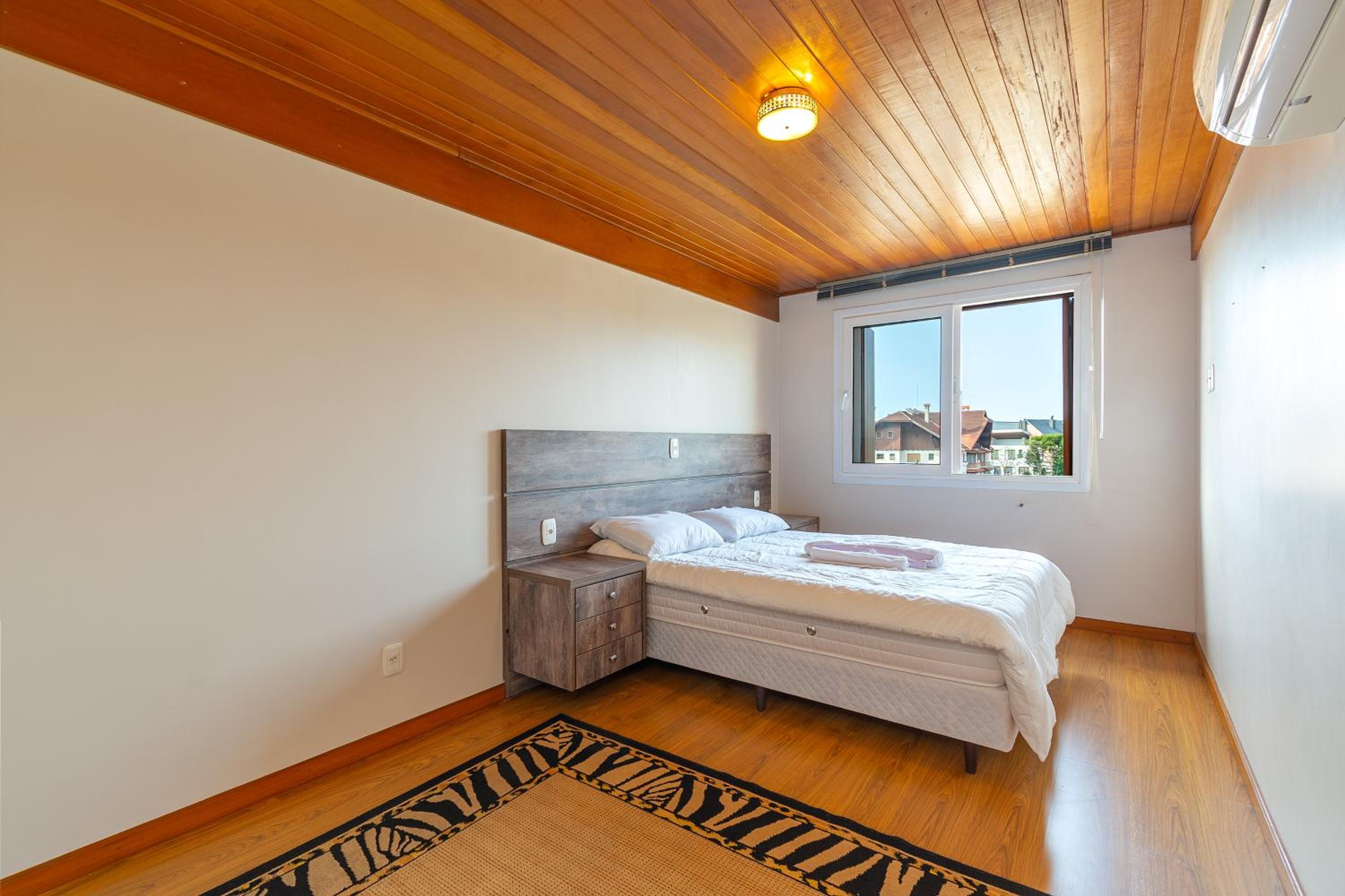 Apartamento Lindo e Completo 3 Suítes e Quarto no Centro
