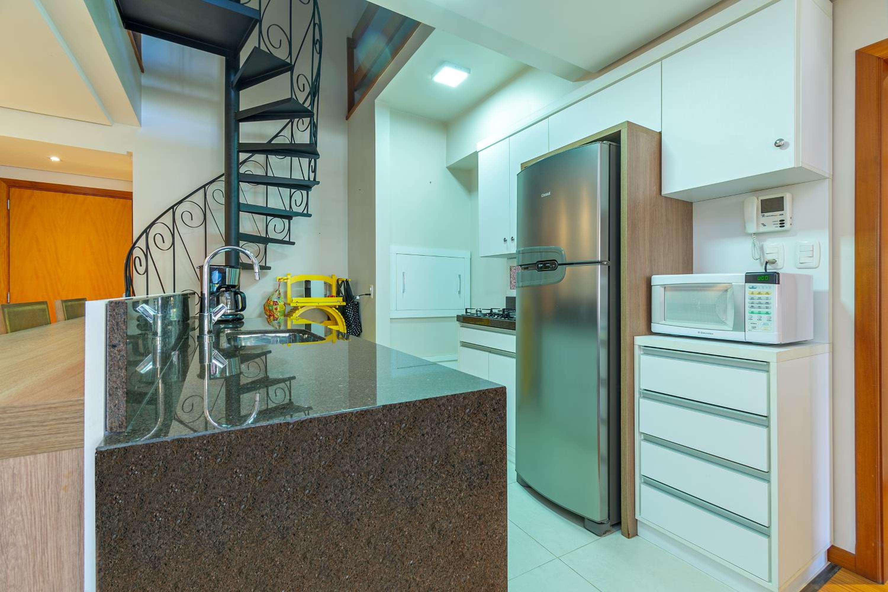 Apartamento Lindo e Completo 3 Suítes e Quarto no Centro