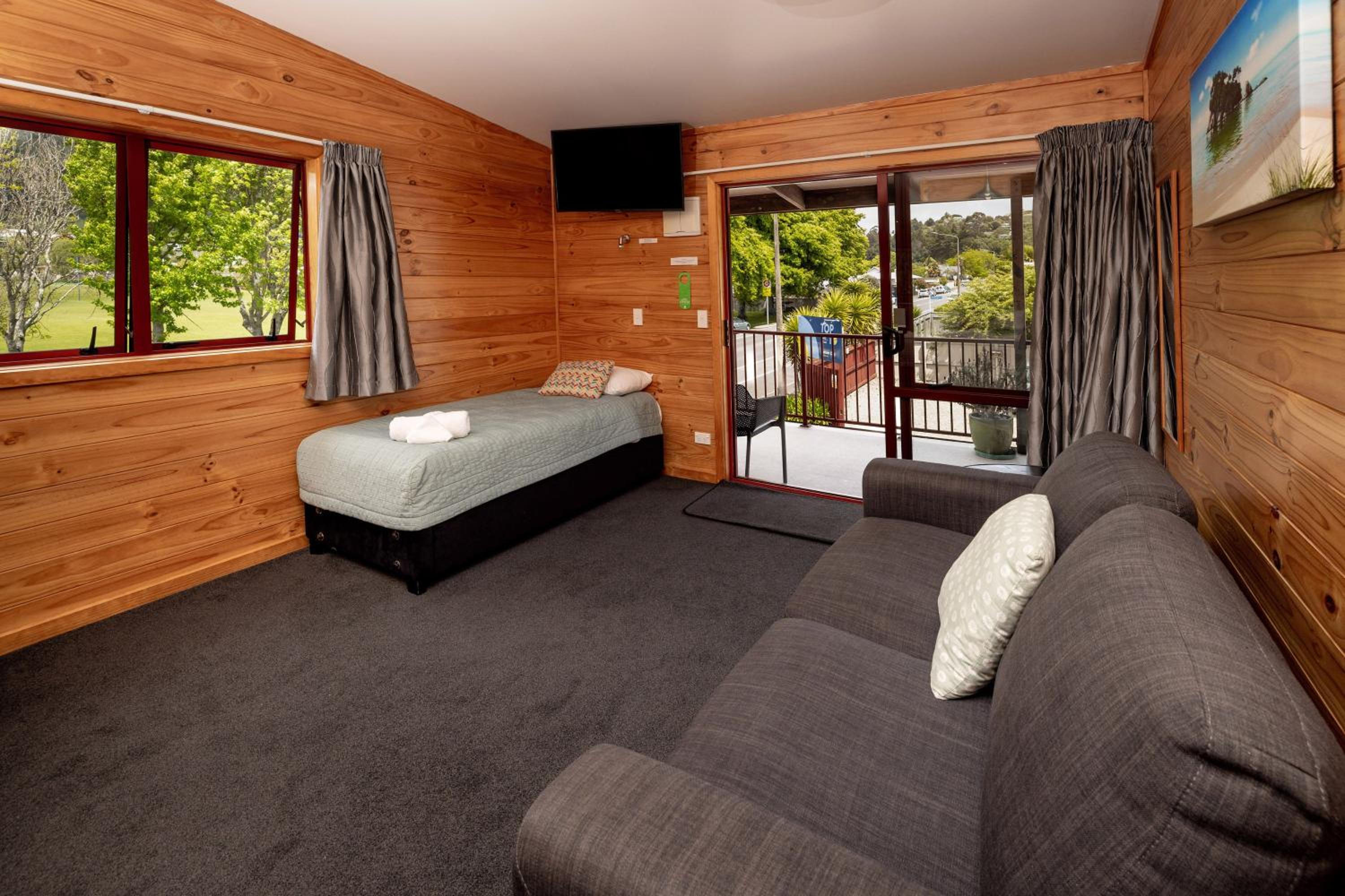 Nelson City TOP 10 Holiday Park