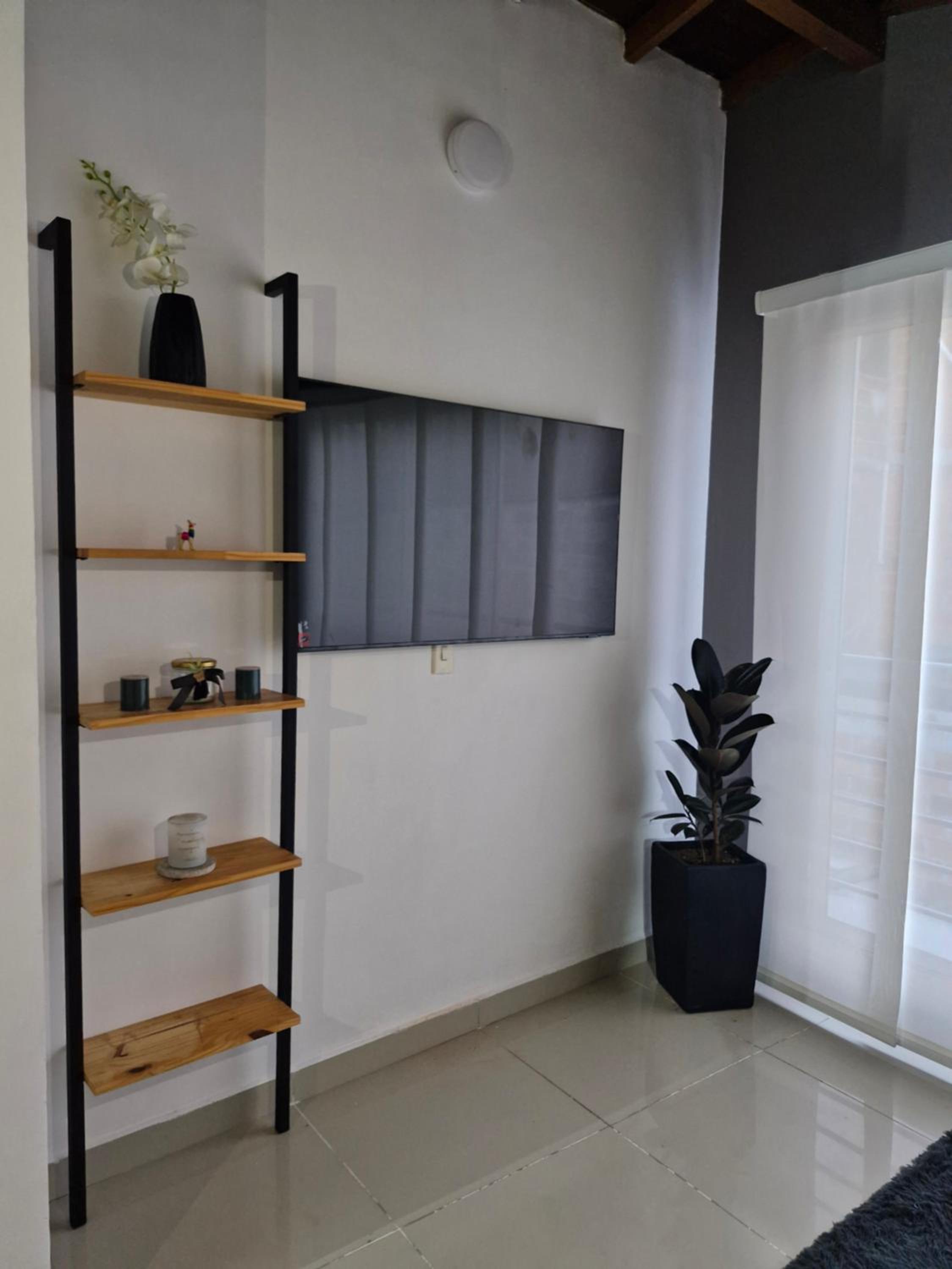 302 Apartamento Completo en Medellín