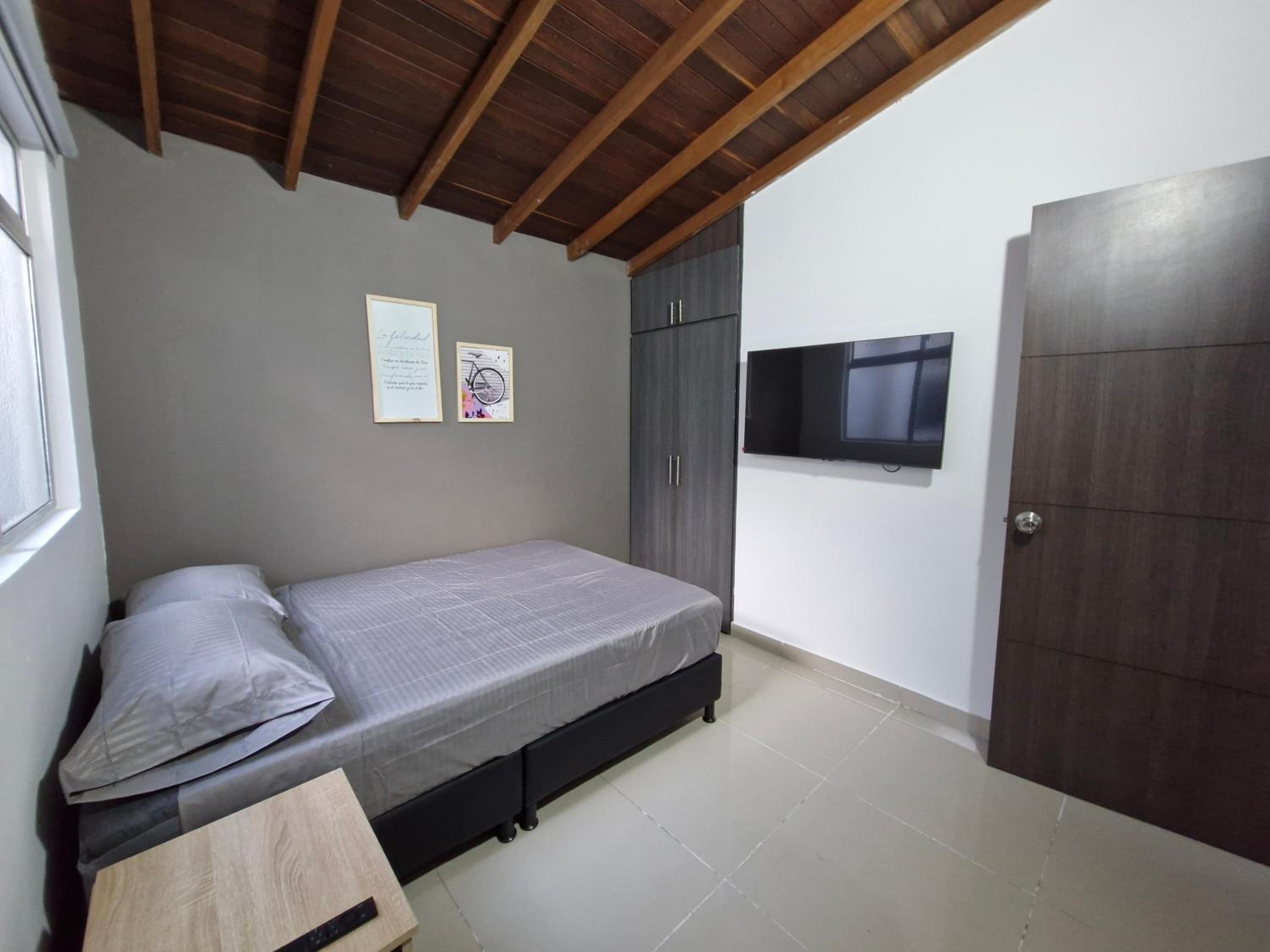 302 Apartamento Completo en Medellín