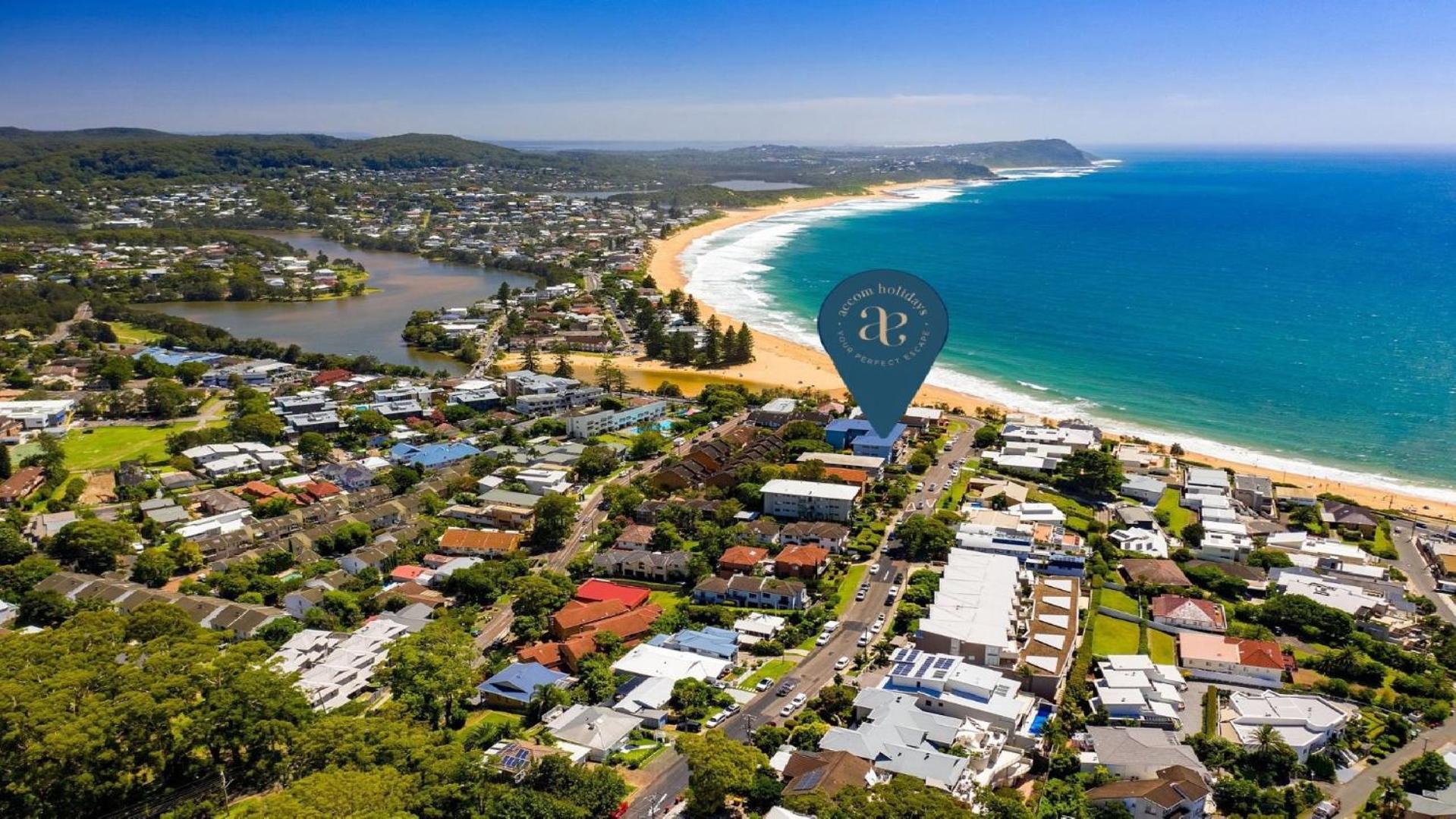 Moon Glow Views, Short Walk To Beach Accom Holidays