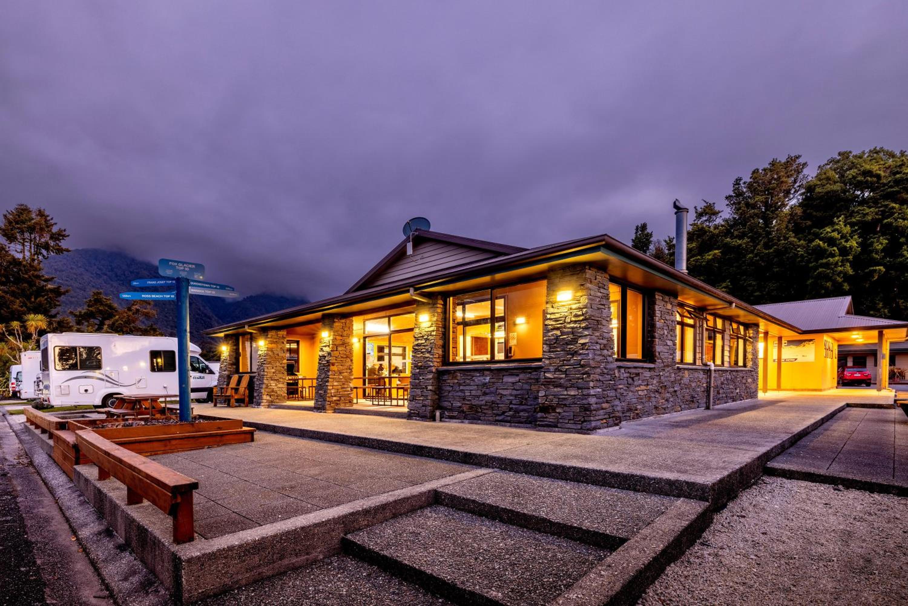 Fox Glacier TOP 10 Holiday Park & Motels