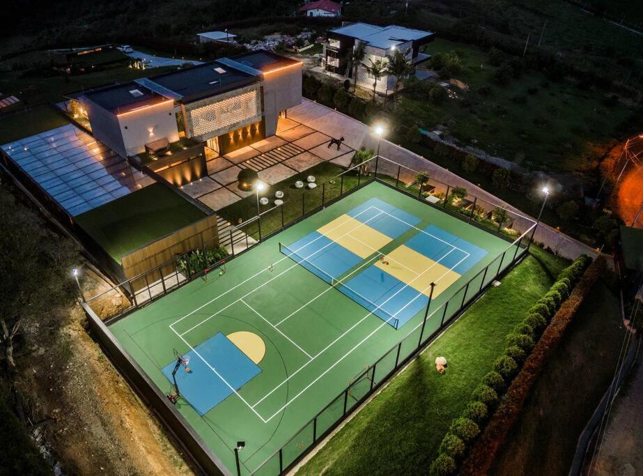 Luxurious Farm House