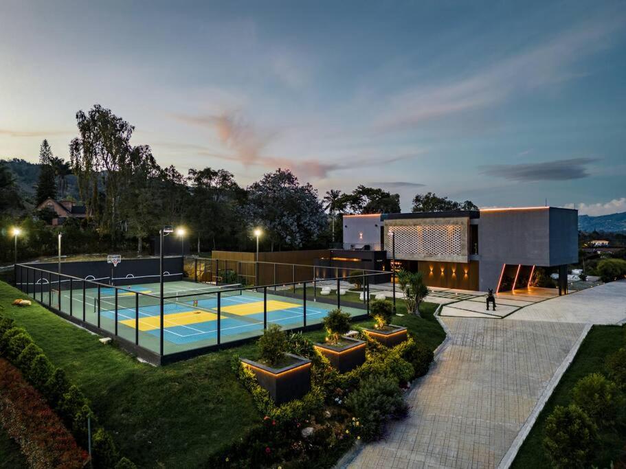 Luxurious Farm House