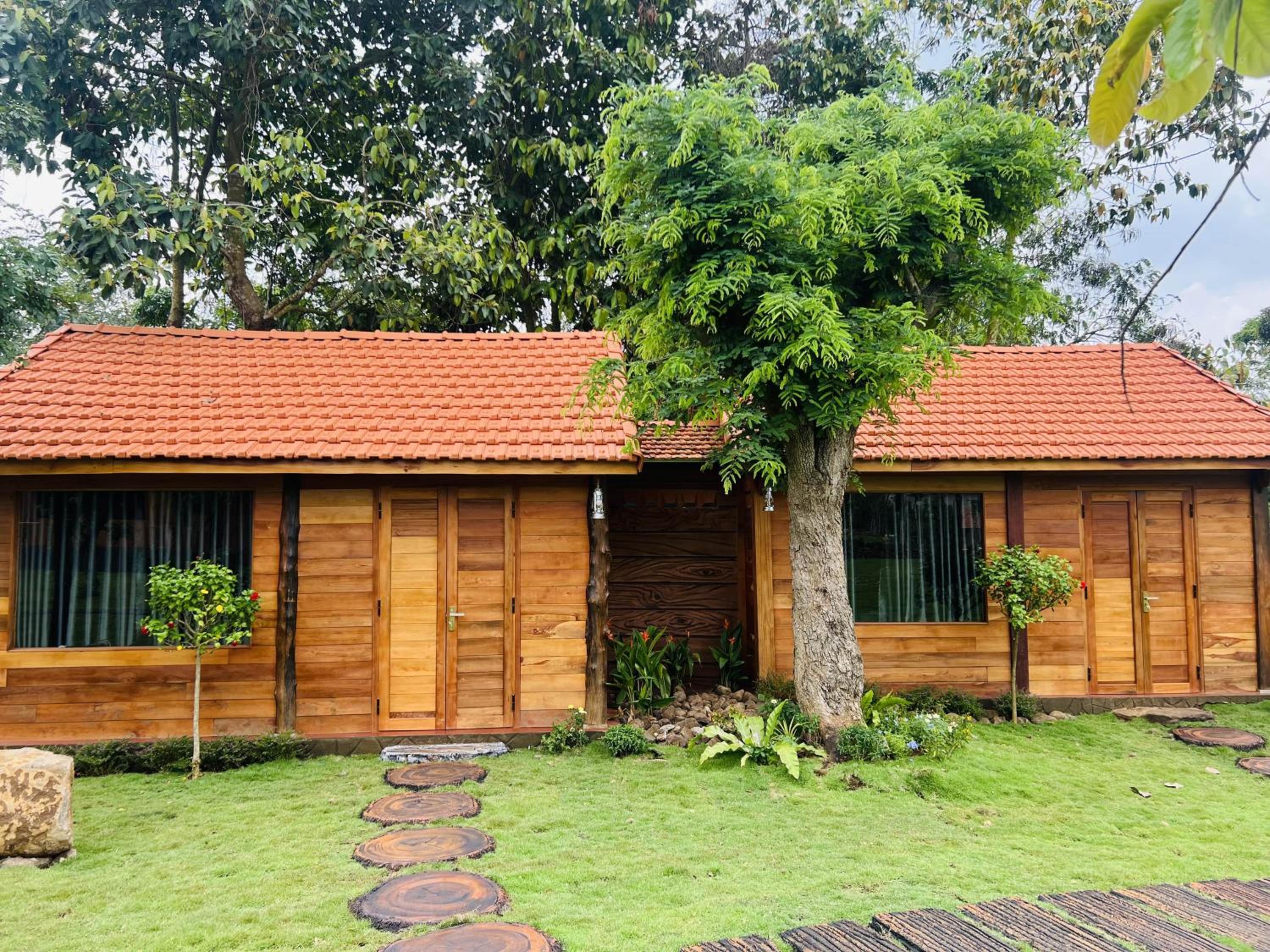Khu Nghỉ dưỡng Sinh thái Nhà Lụa Retreat