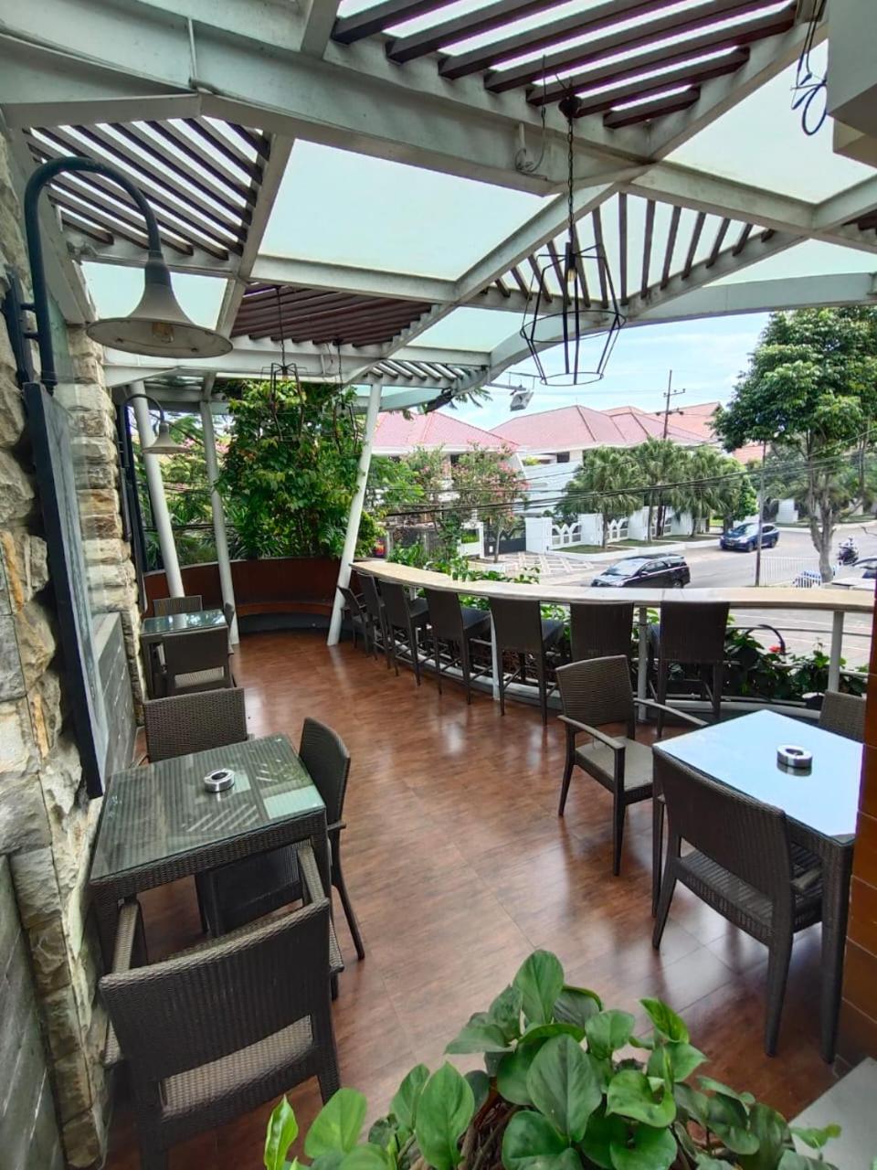 Hotel Sweet Garden Guest House - Image 1