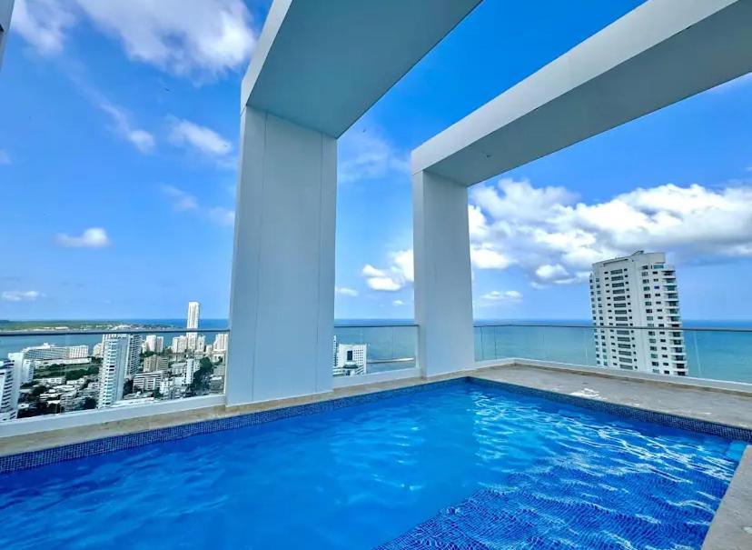 Espectacular Duplex en Bocagrande con Vista al Mar y la Bahia