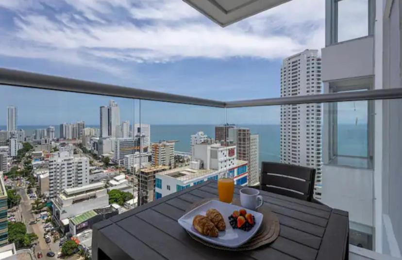 Espectacular Duplex en Bocagrande con Vista al Mar y la Bahia