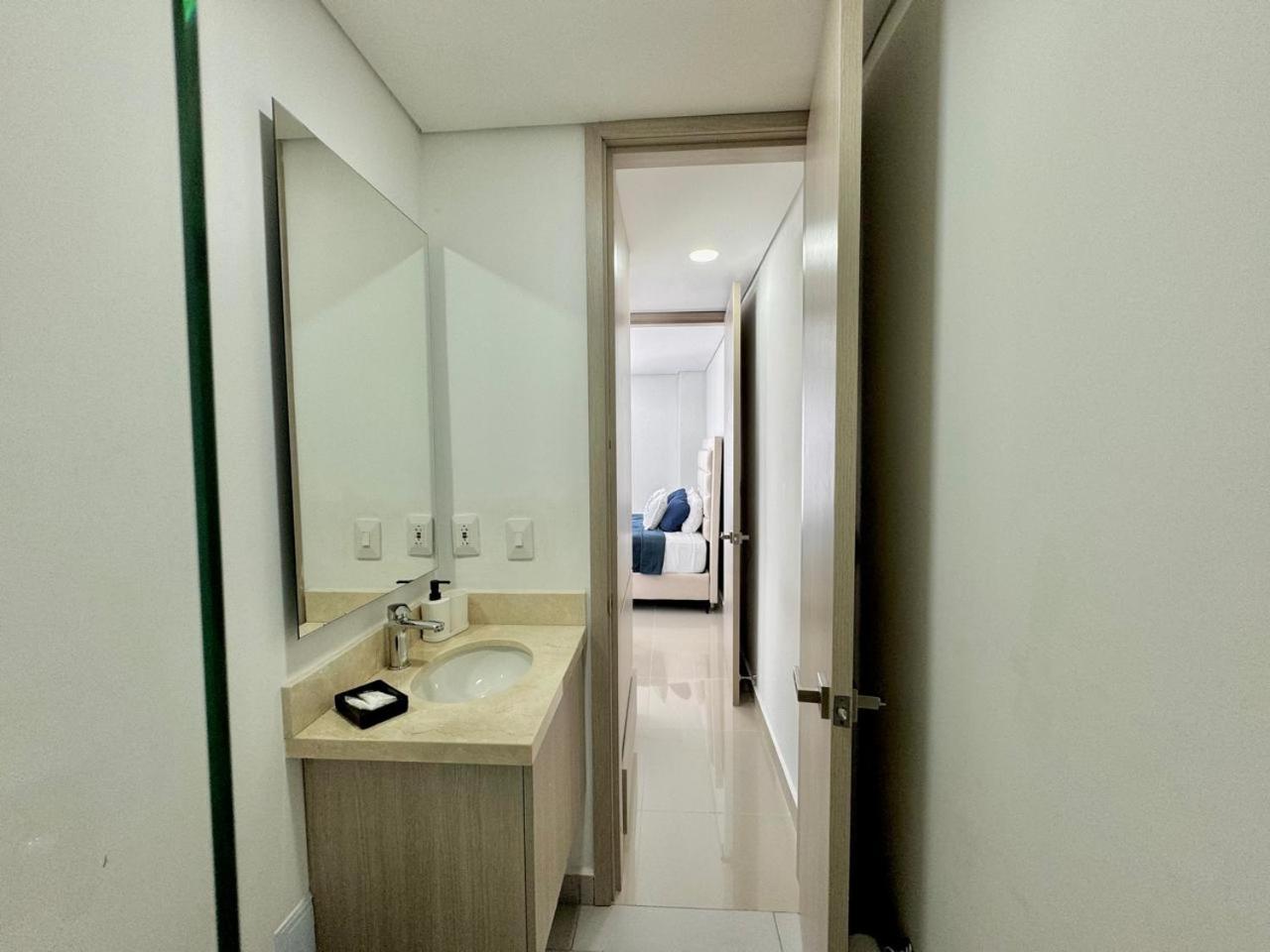 Espectacular Duplex en Bocagrande con Vista al Mar y la Bahia
