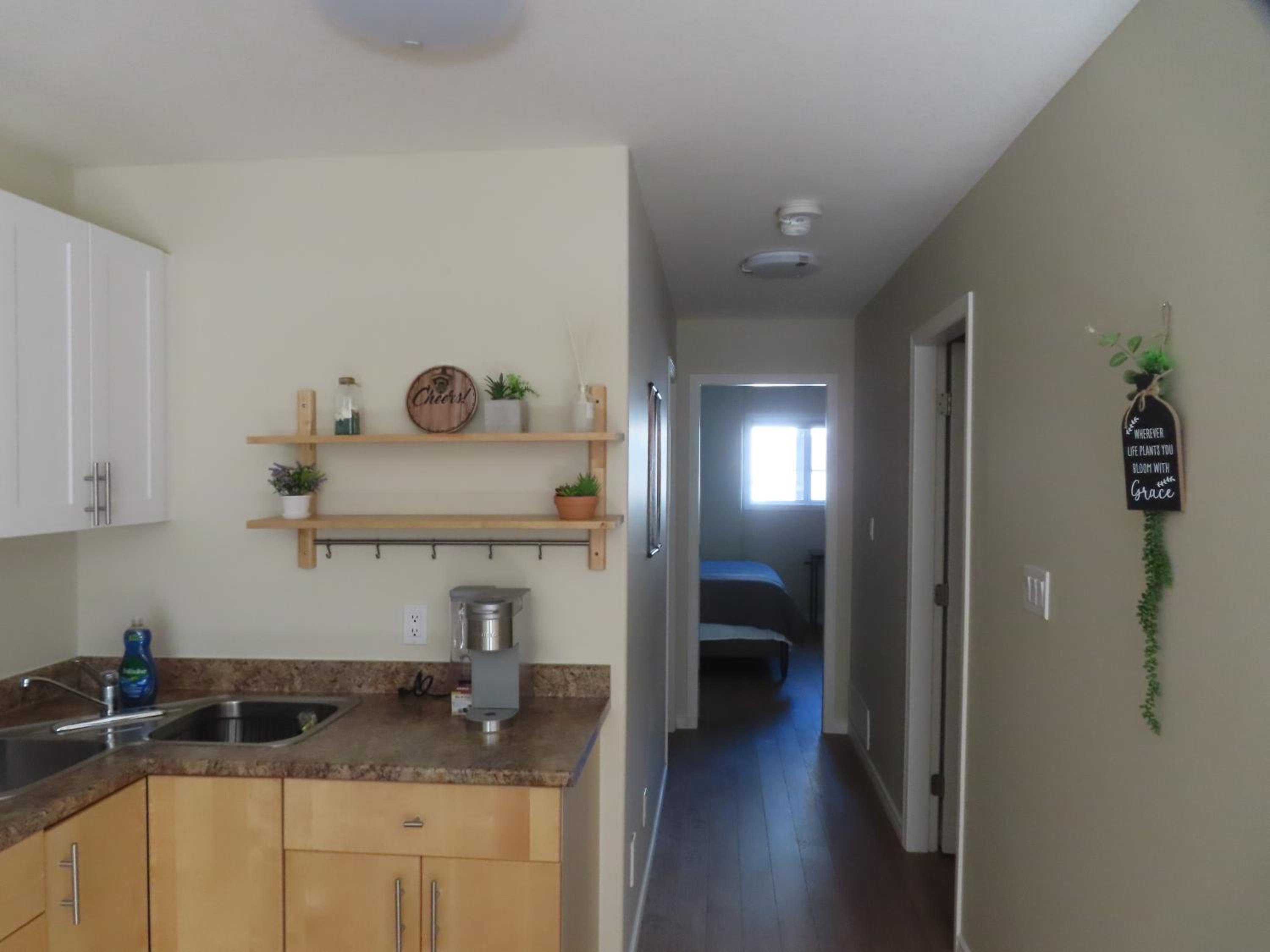 Cozy Guest Suite Near Parks