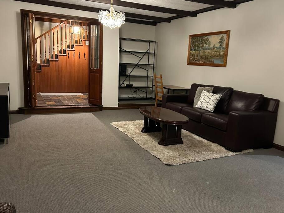 Luxury House 5 bedrooms