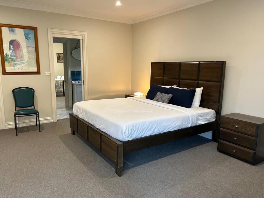 Luxury House 5 bedrooms