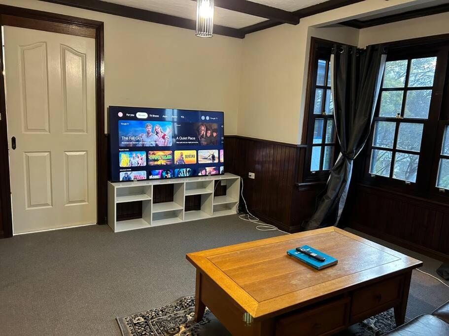 Luxury House 5 bedrooms