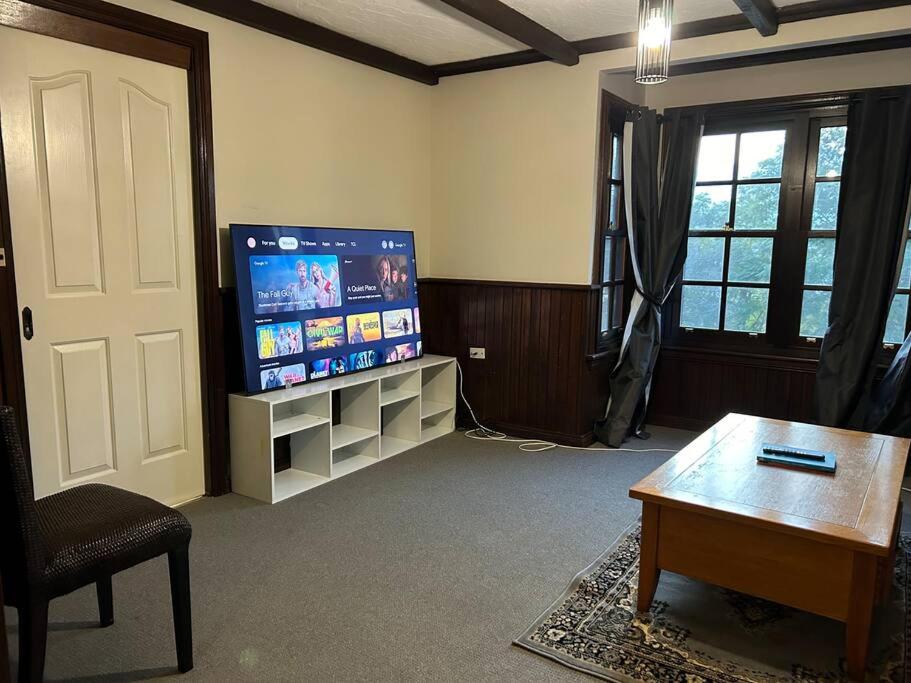 Luxury House 5 bedrooms