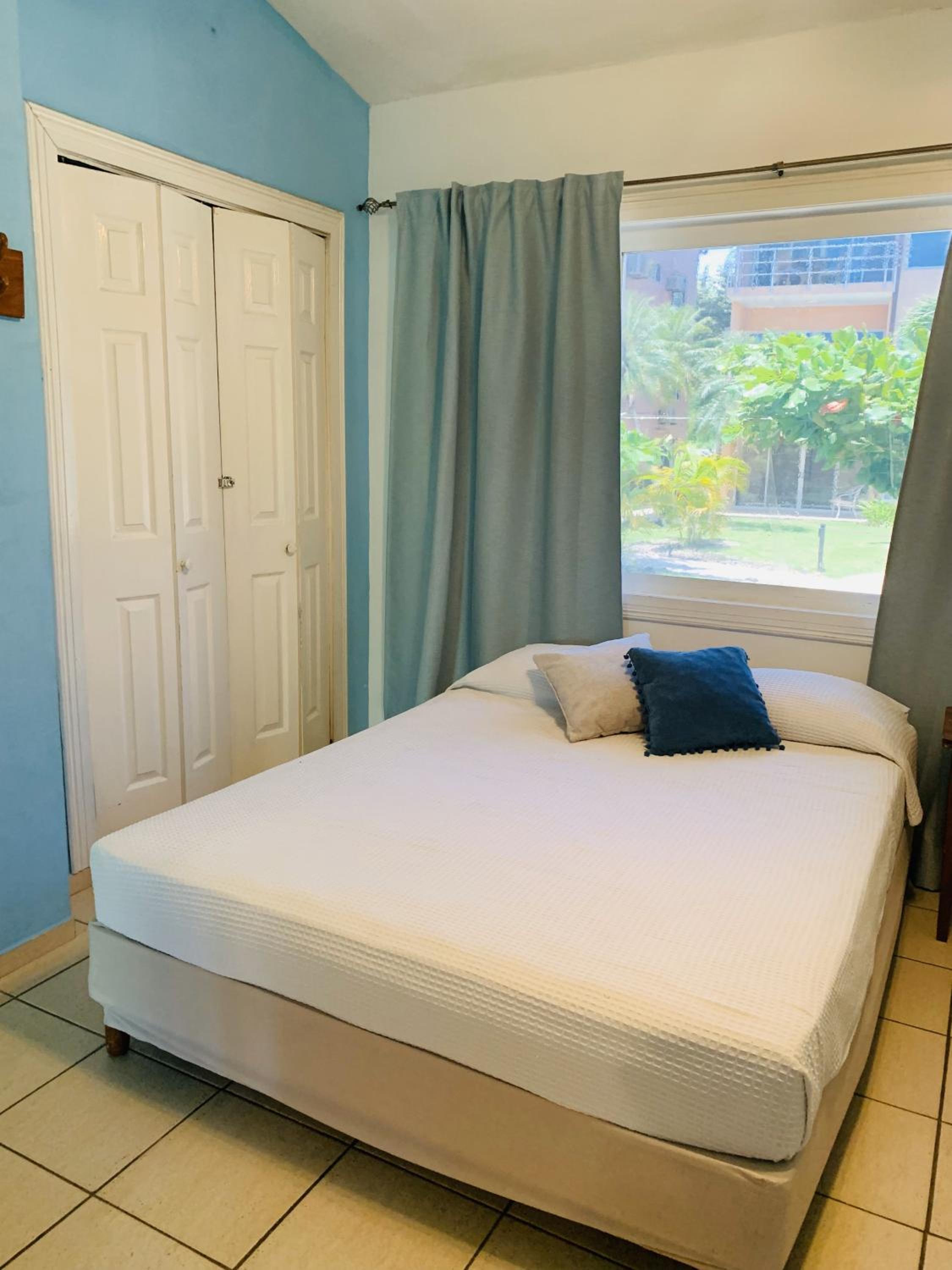 BL30 Bahia Langosta On the Beach 2bed 2bath