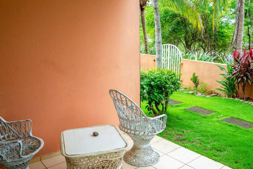 BL30 Bahia Langosta On the Beach 2bed 2bath