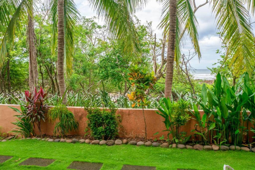 BL30 Bahia Langosta On the Beach 2bed 2bath