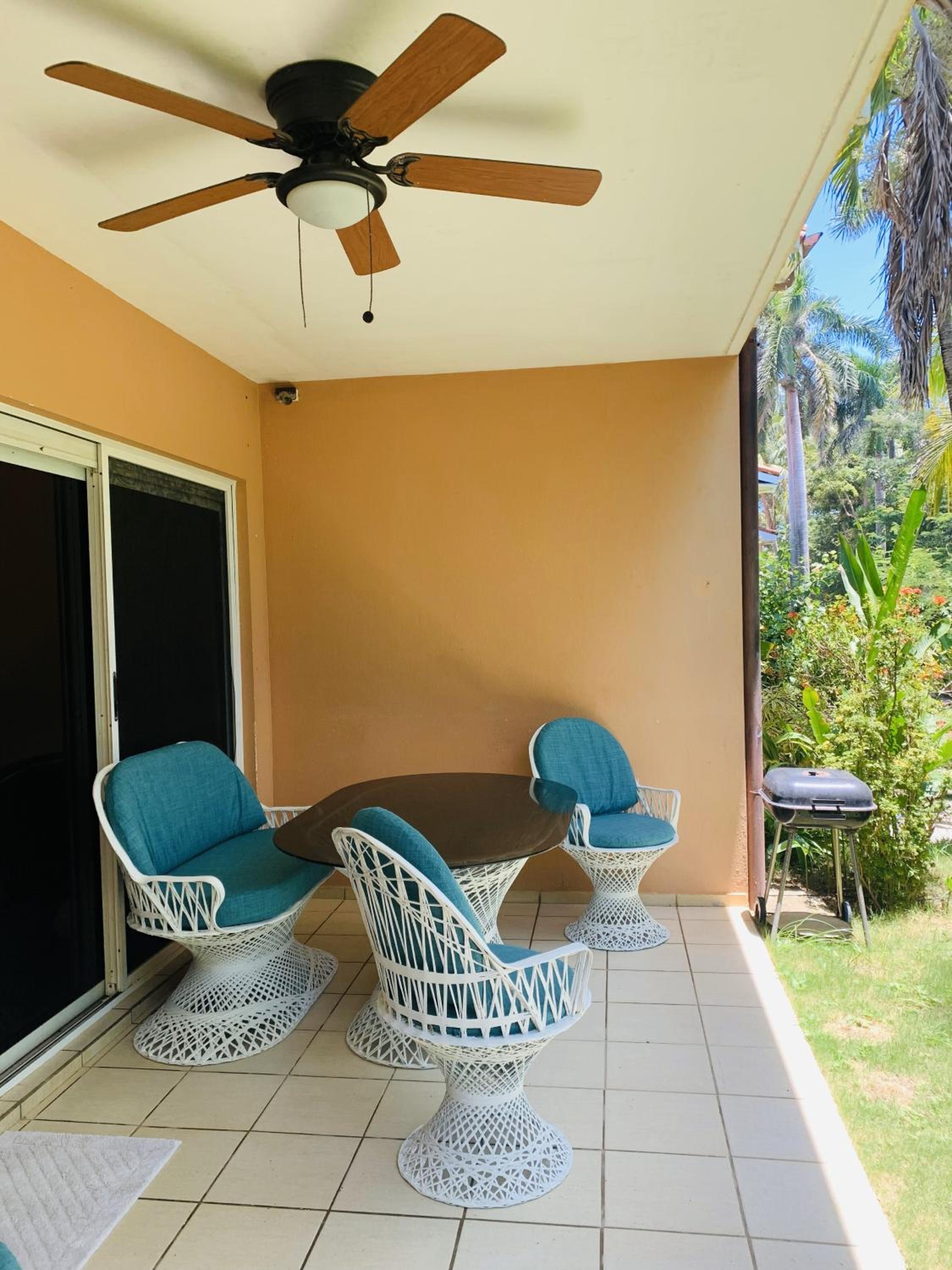 BL30 Bahia Langosta On the Beach 2bed 2bath
