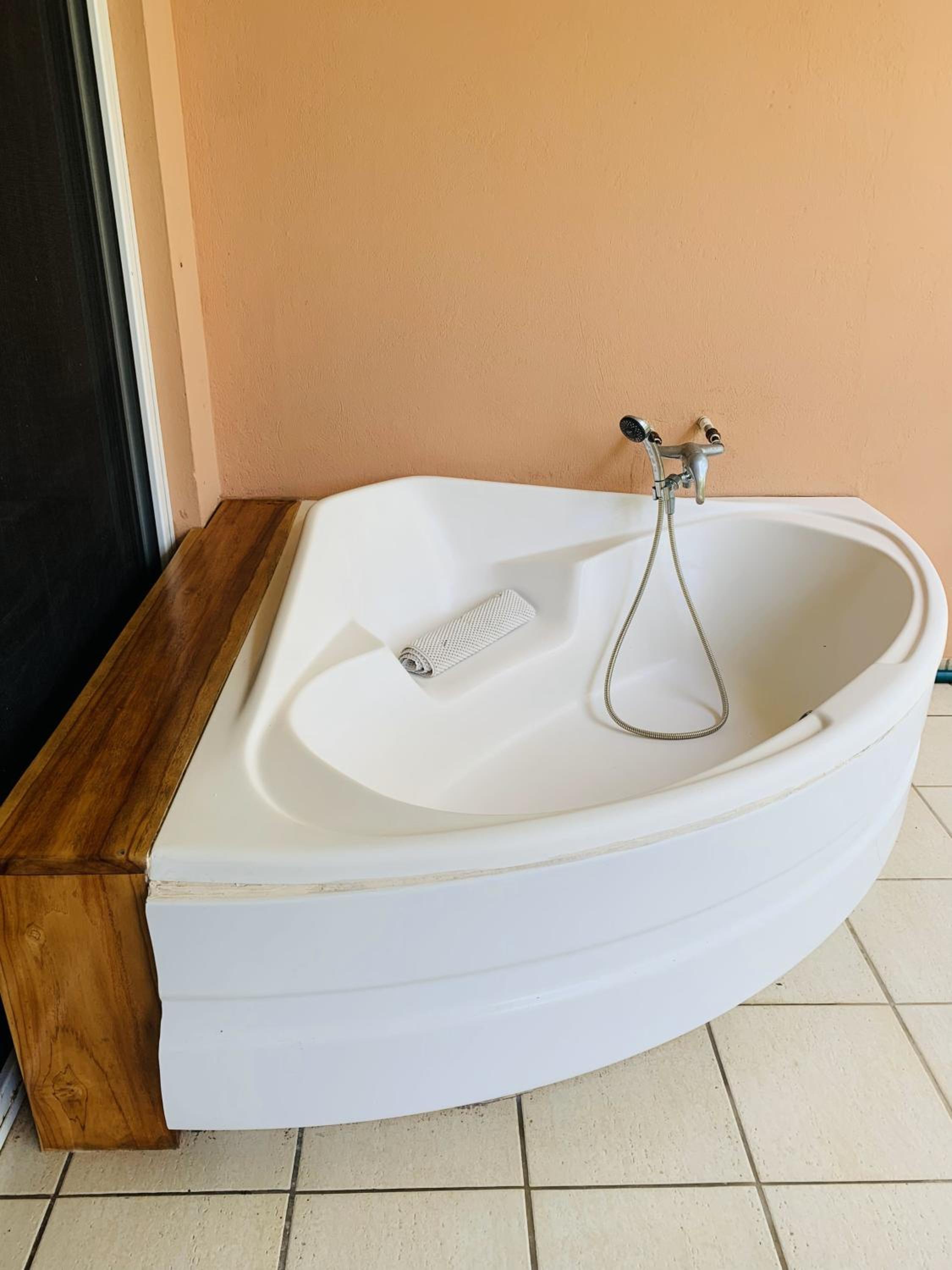 BL30 Bahia Langosta On the Beach 2bed 2bath