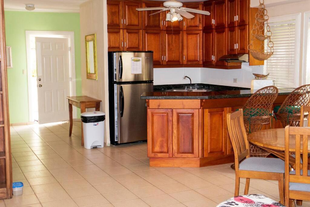 BL30 Bahia Langosta On the Beach 2bed 2bath