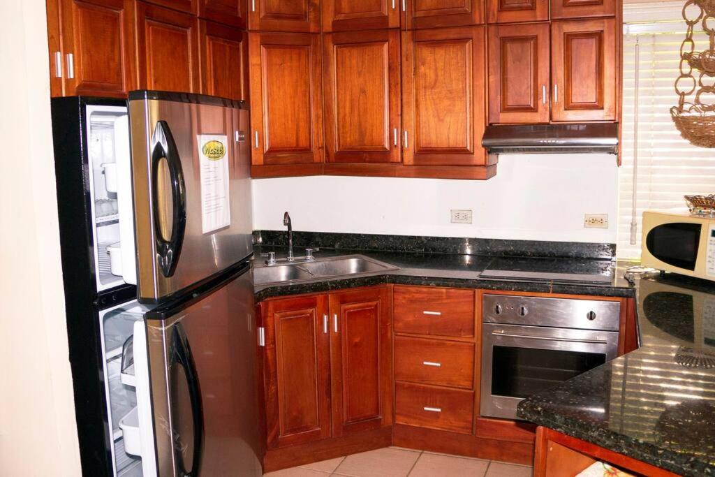 BL30 Bahia Langosta On the Beach 2bed 2bath