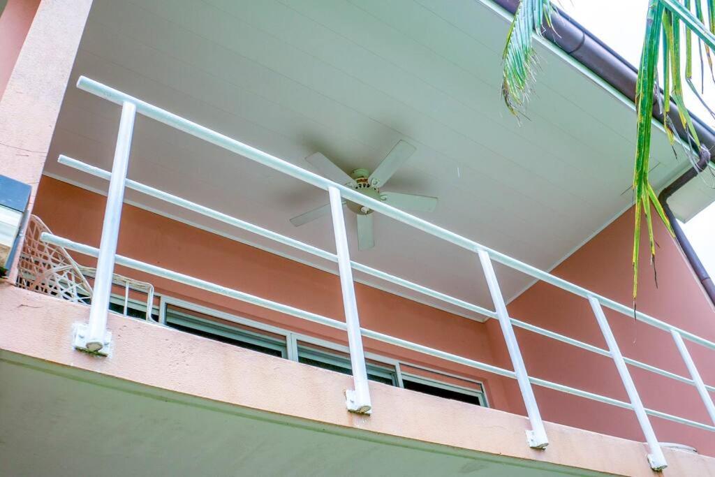 BL30 Bahia Langosta On the Beach 2bed 2bath