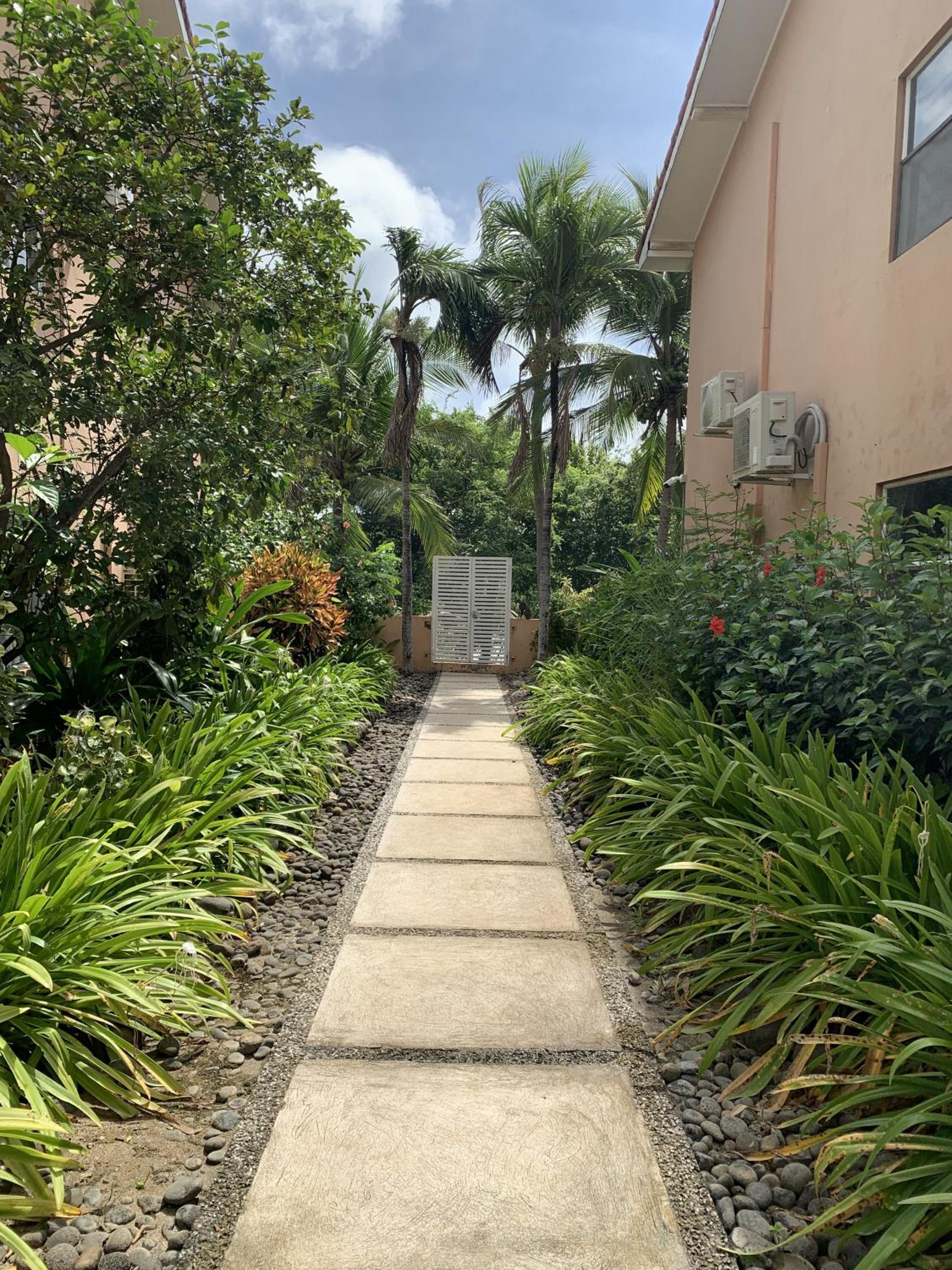 BL30 Bahia Langosta On the Beach 2bed 2bath