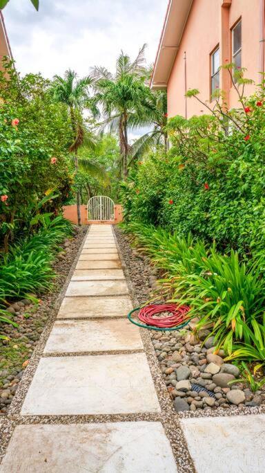 BL30 Bahia Langosta On the Beach 2bed 2bath