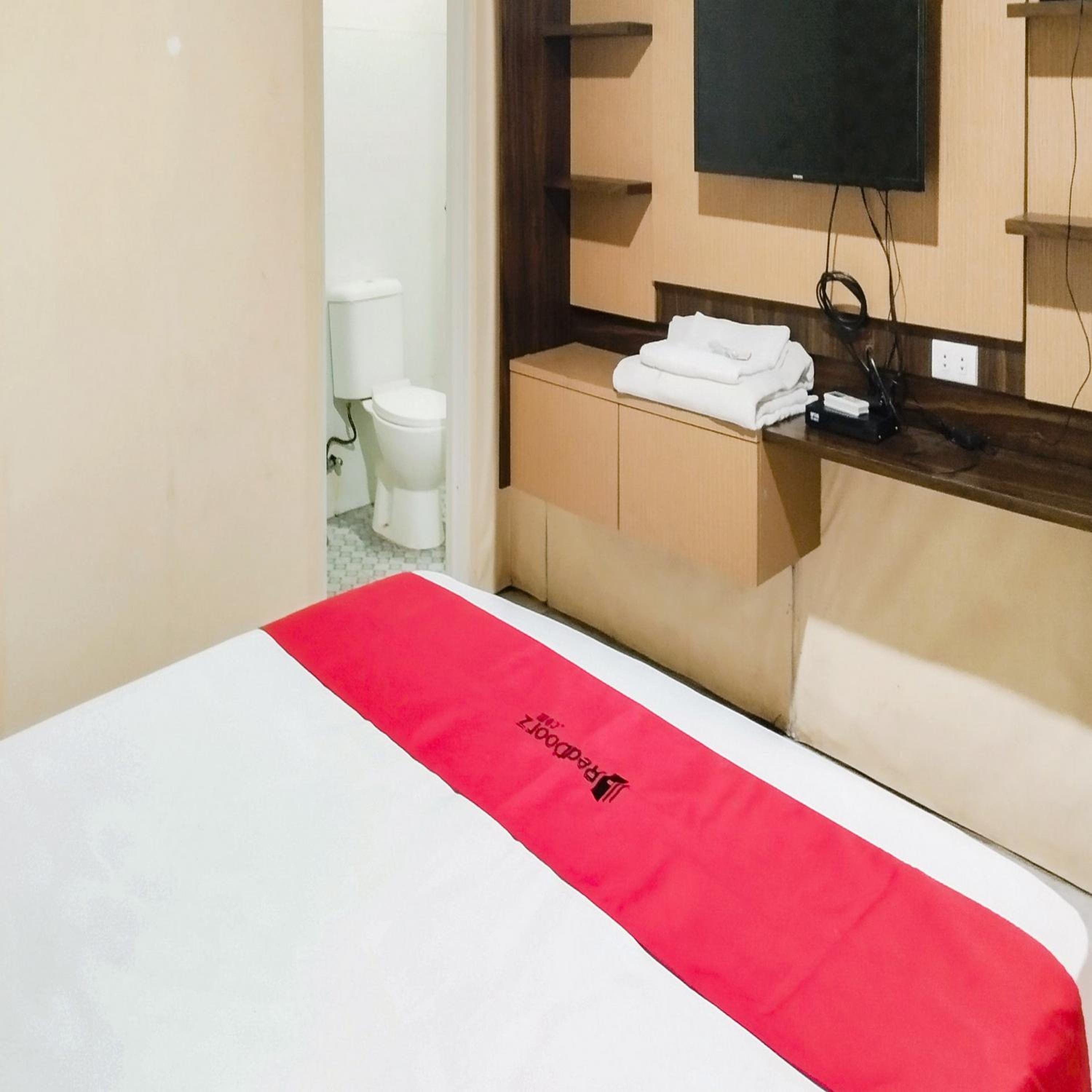 RedDoorz at K Home Syariah near Mall Kartini Lampung view 4
